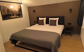 Quentin Museum Square Hotel